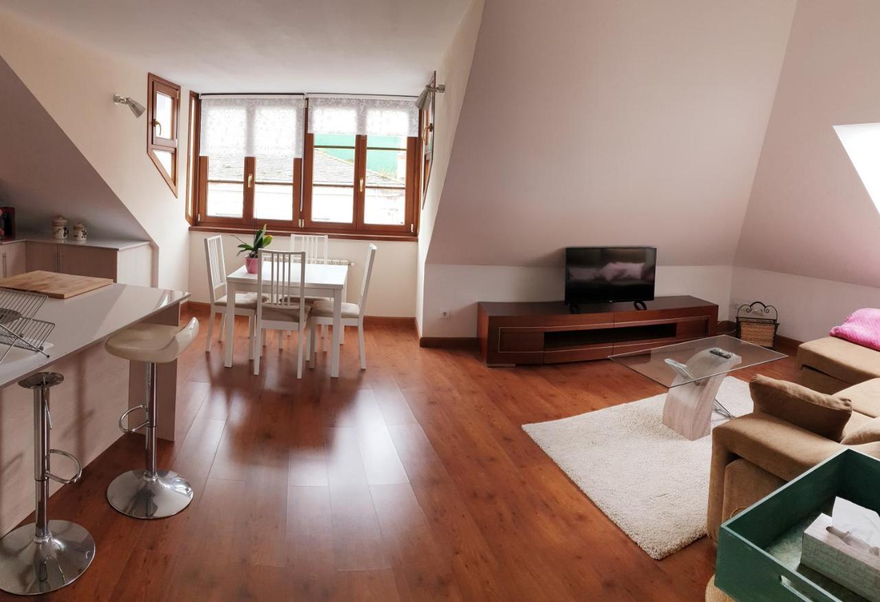 Atico Cine Colon Apartment Ribadeo Exterior photo