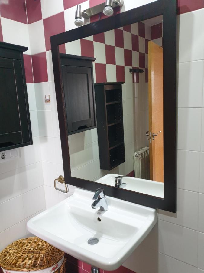 Atico Cine Colon Apartment Ribadeo Exterior photo