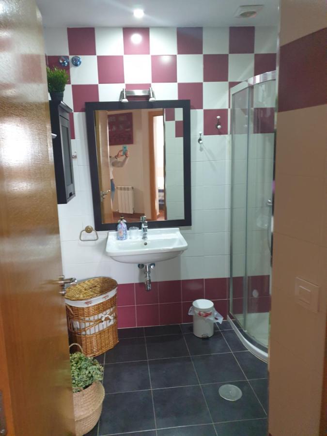 Atico Cine Colon Apartment Ribadeo Exterior photo