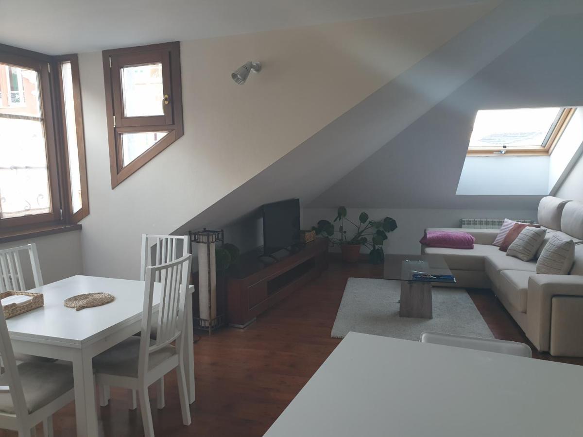 Atico Cine Colon Apartment Ribadeo Exterior photo